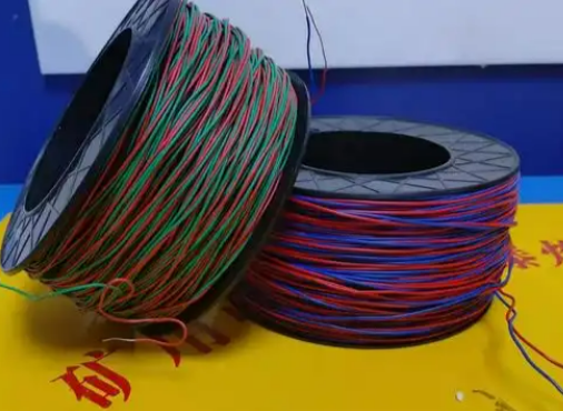 云梦放炮线的主要材质有哪些？不同材质的适用场景有何区别？